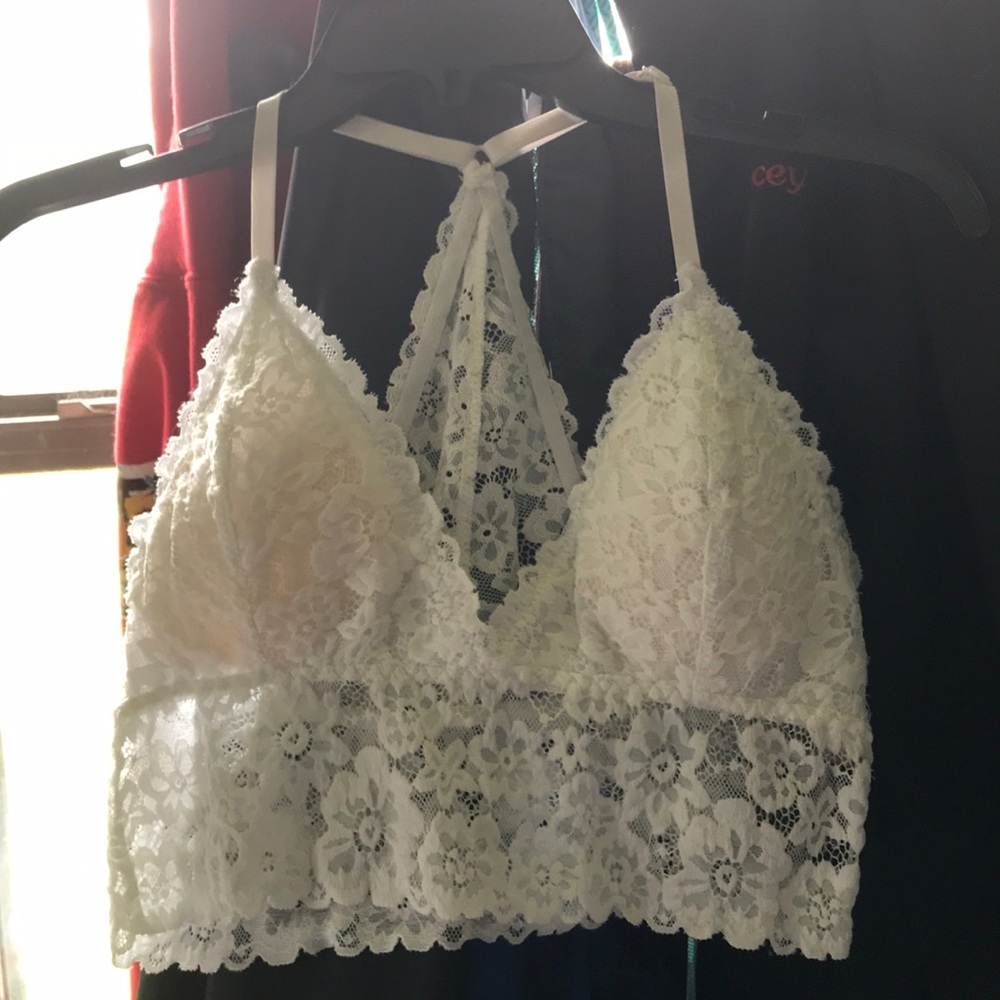 Lace bralette! Size M. NWOT!!! Bought from stage!